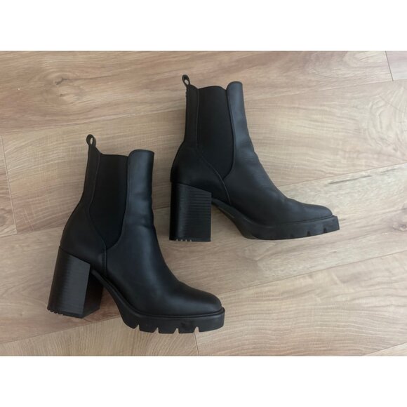 Sam Edelman Rollins Bootie in 39 - Picture 3 of 7